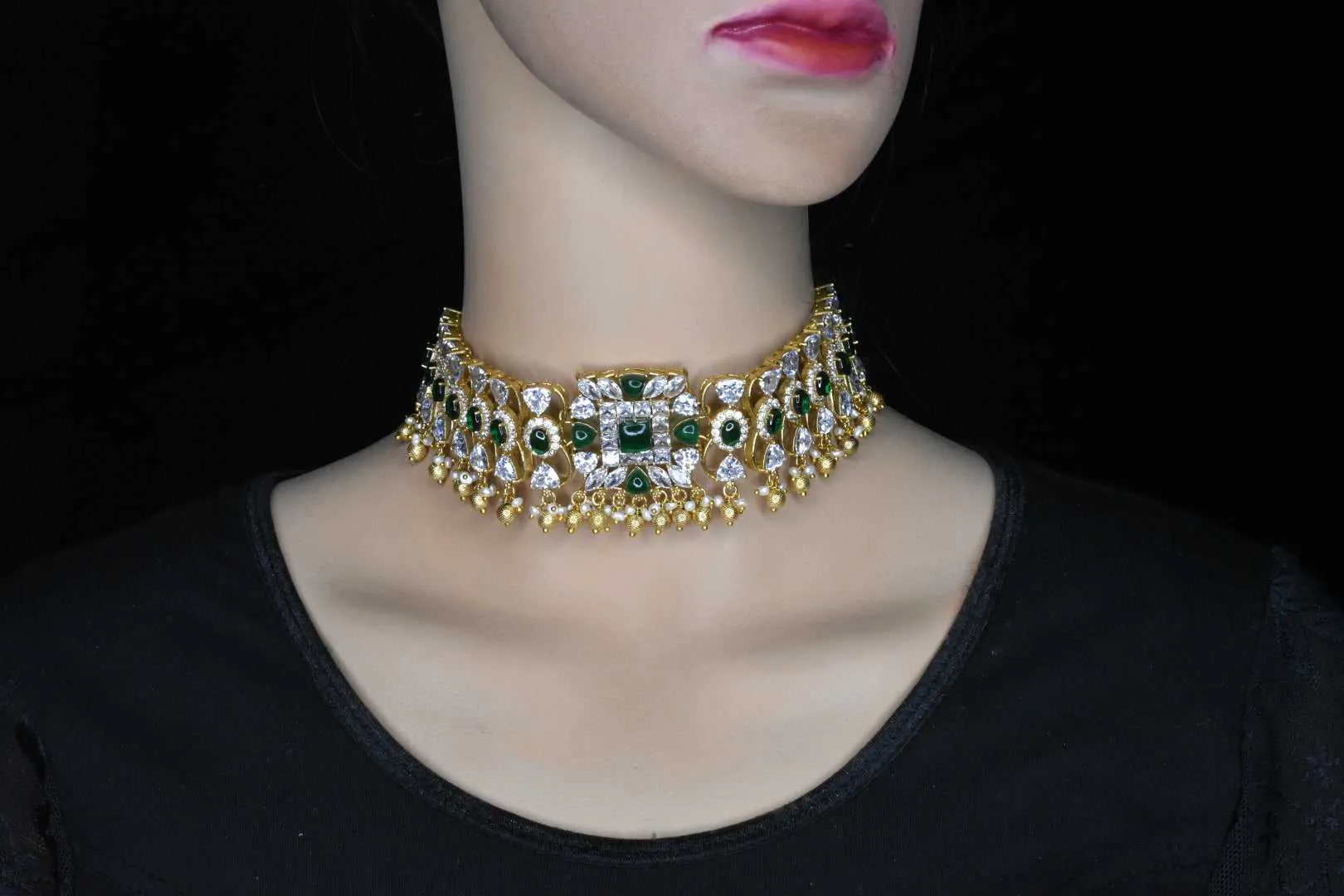 Antique gold moissanite choker