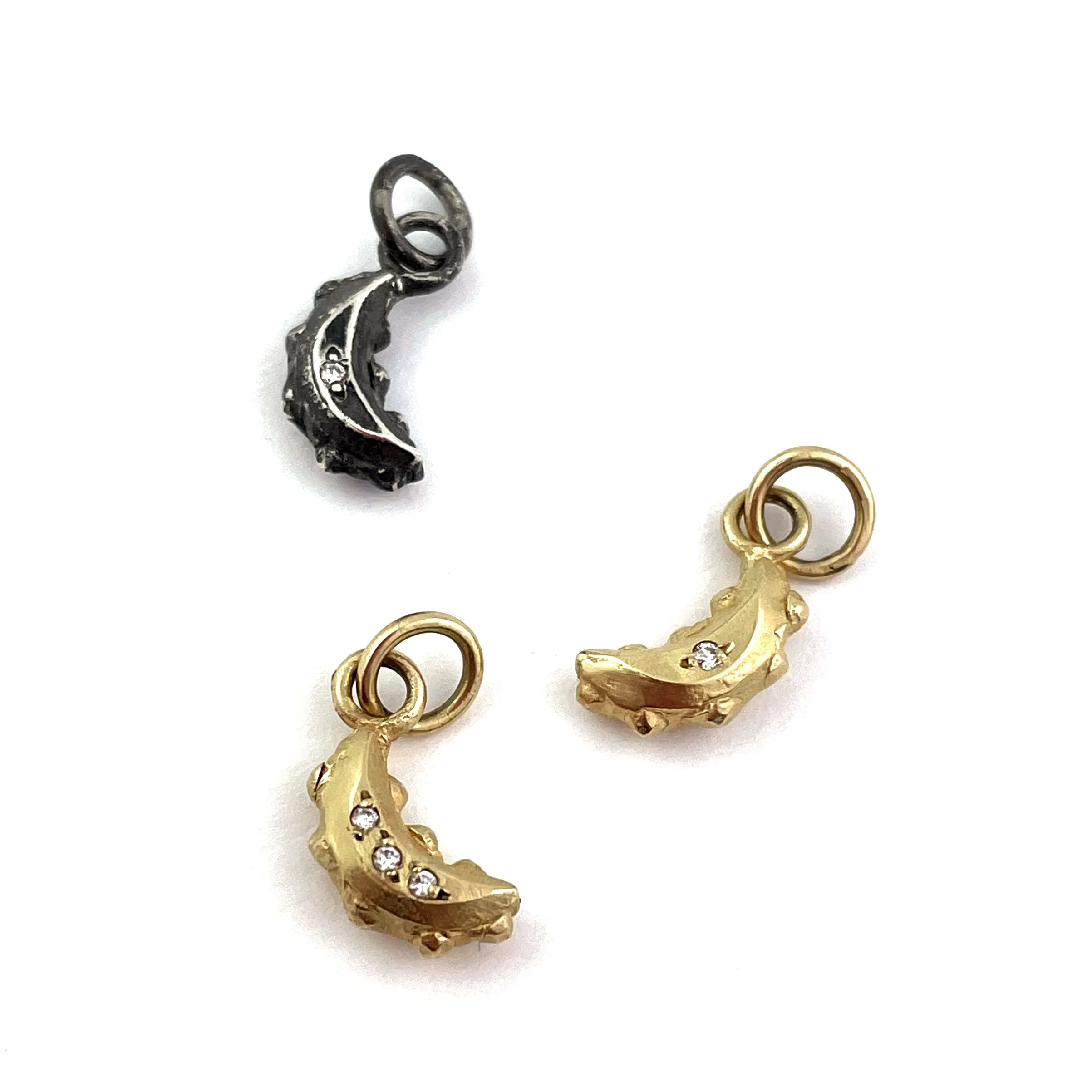 Crescent Moon Six White Diamonds - 14k Gold