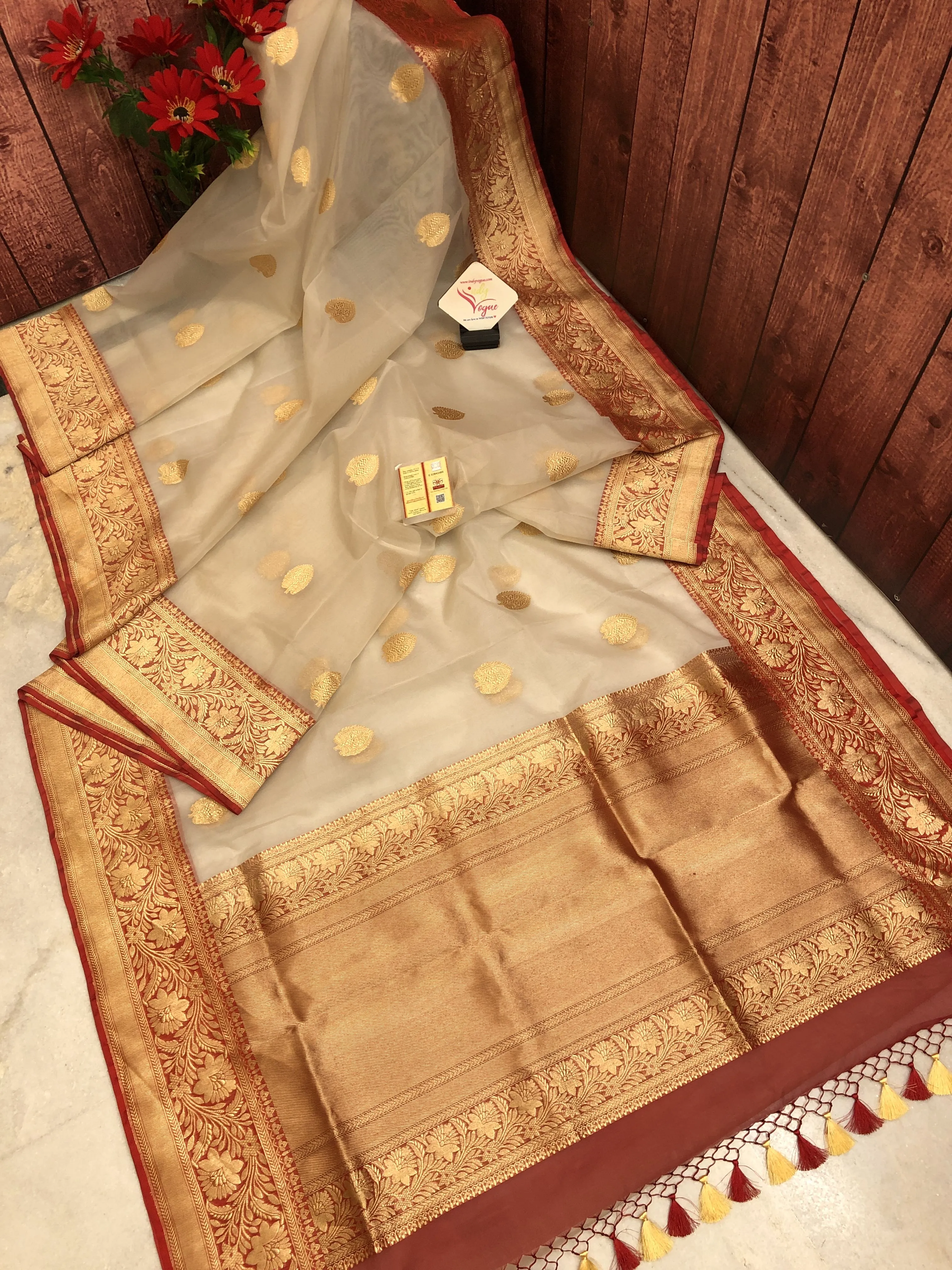 Dust Offwhite Color Pure Organza Banarasi Saree