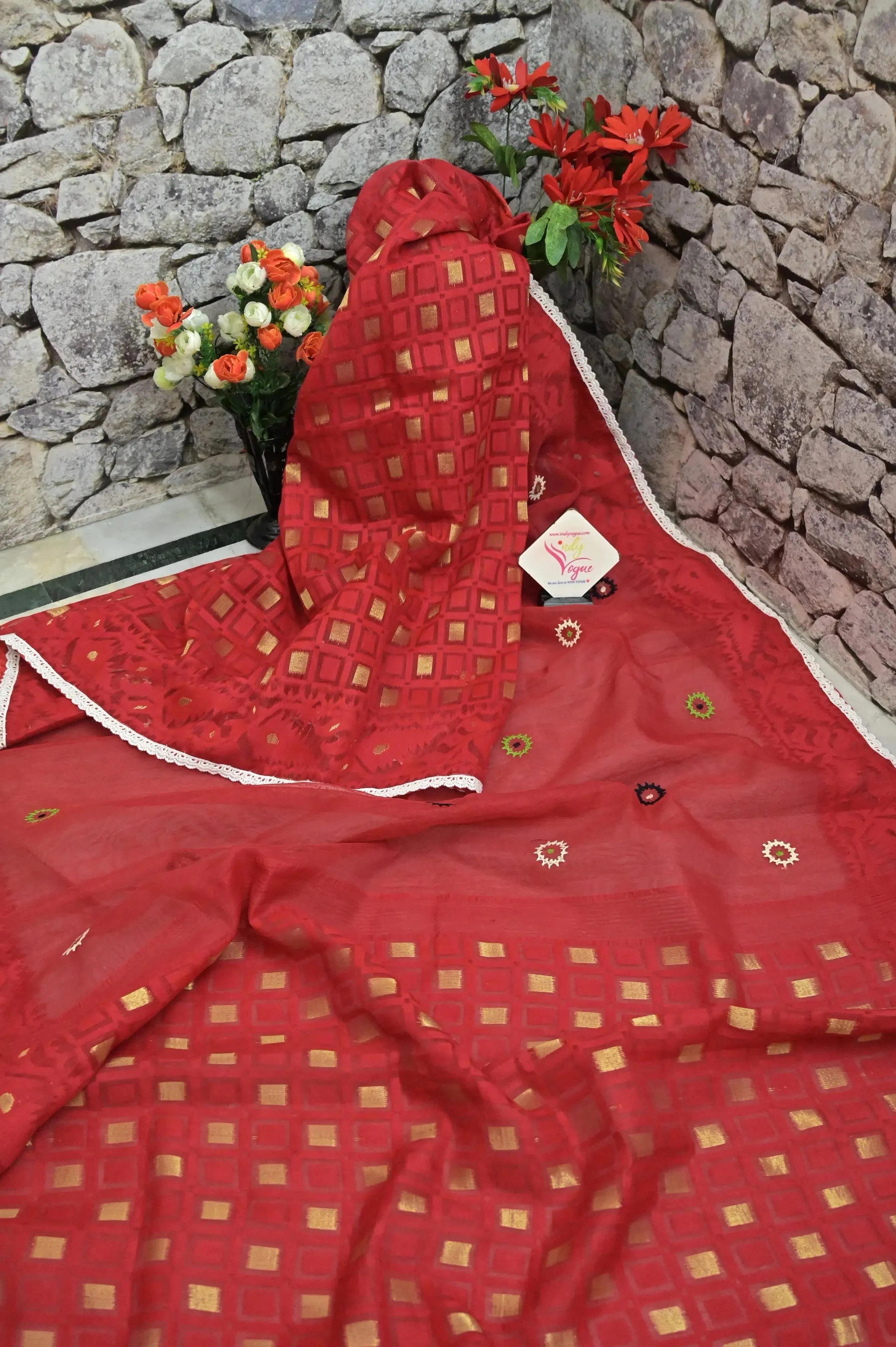 Red Color Jamdani Saree with Self Weaving and Patli Pallu