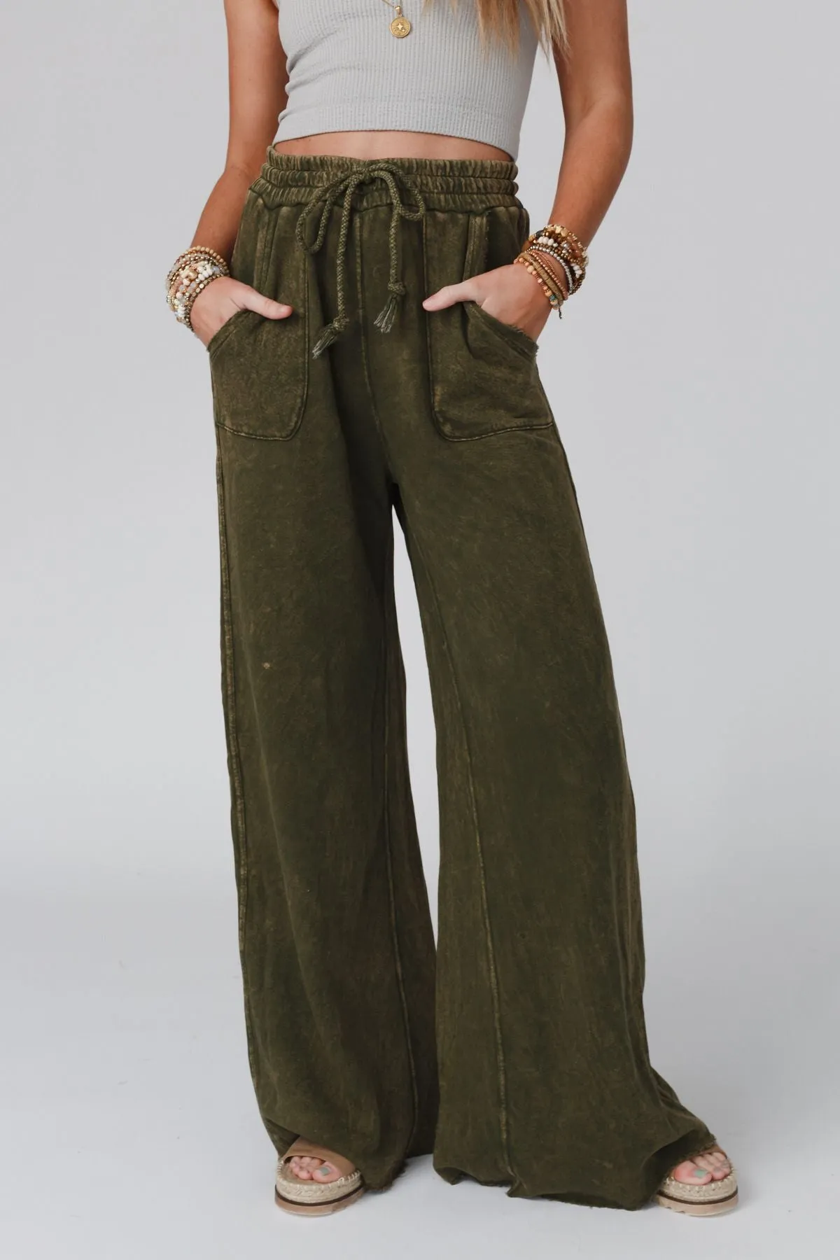 Relaxing Robin Wide Leg Pant - New Olive