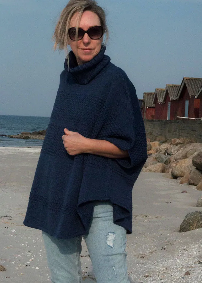 Sibin Linnebjerg Siff Poncho - Navy