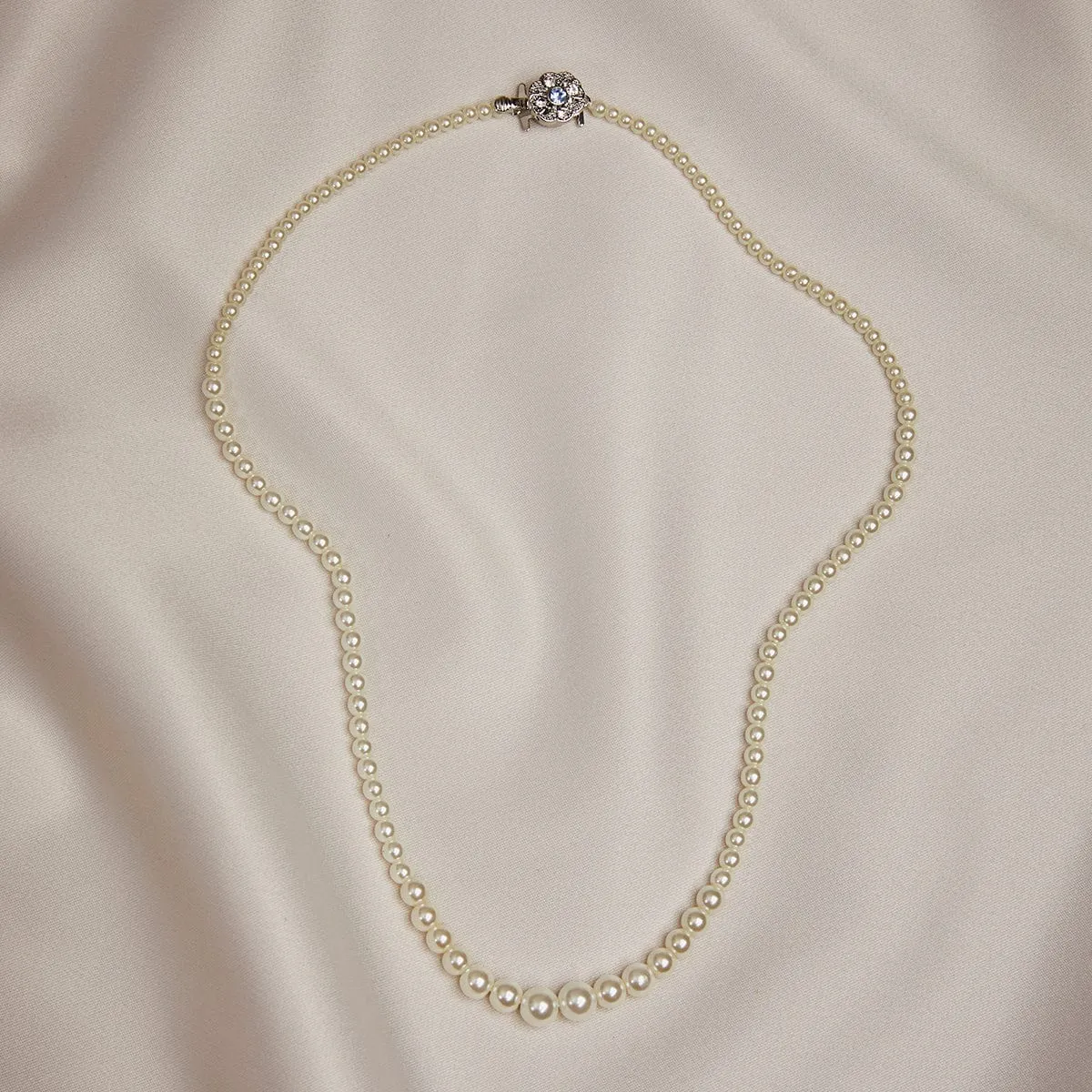 Simple Pearl Necklace 16 inch length