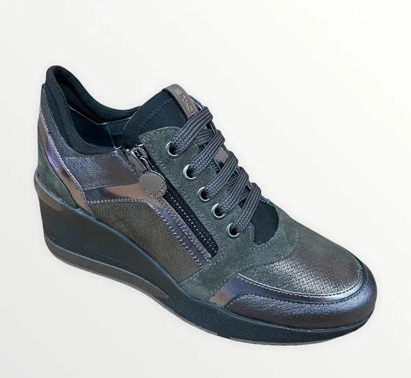 Stonefly women's casual shoe Ella 9 Laminated 215005 Z41 charcoal