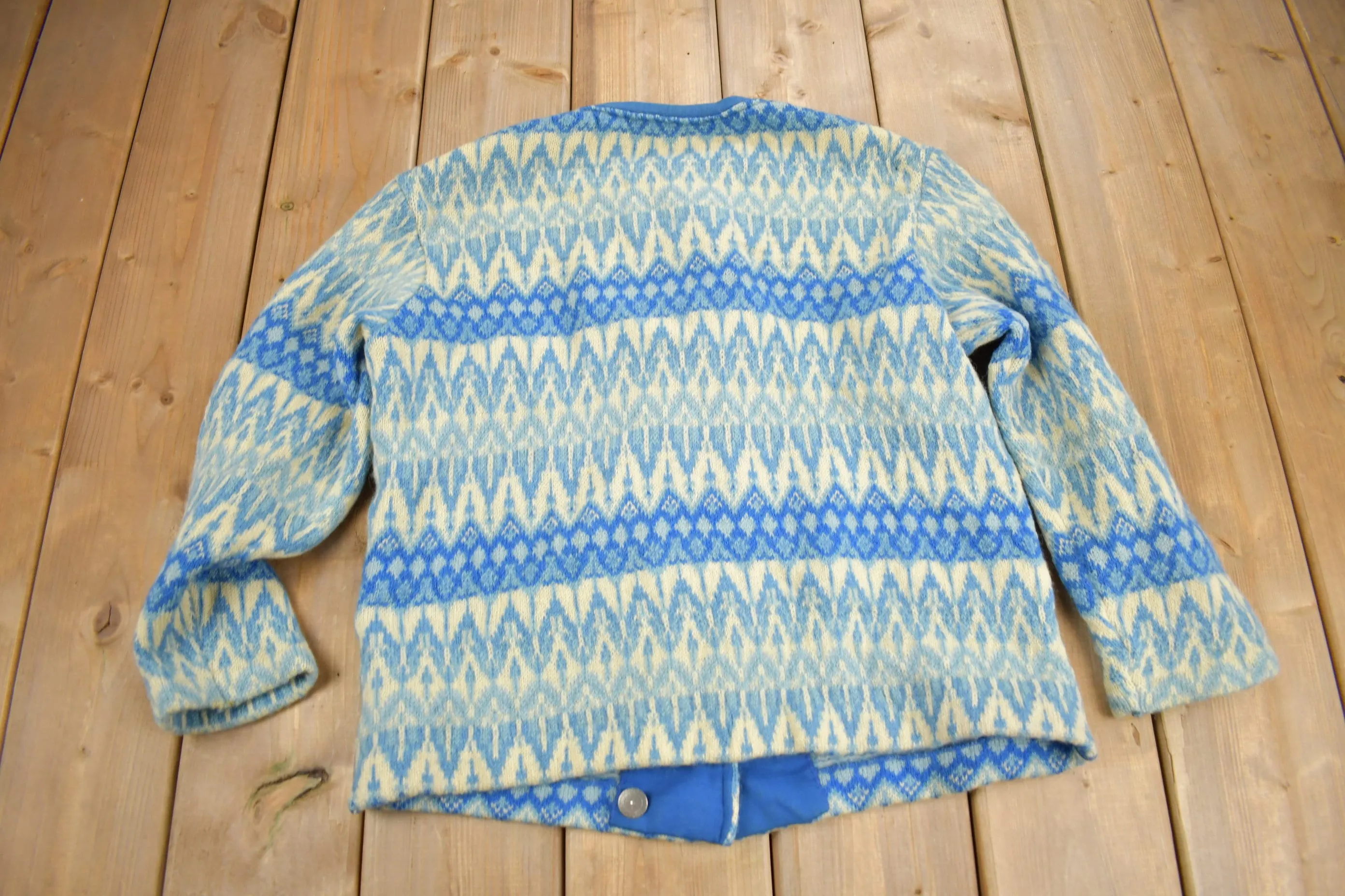 Vintage 1960s Icelandic Hand Knit Cardigan Sweater / Made In Sweden / Button Up /  100% Wool