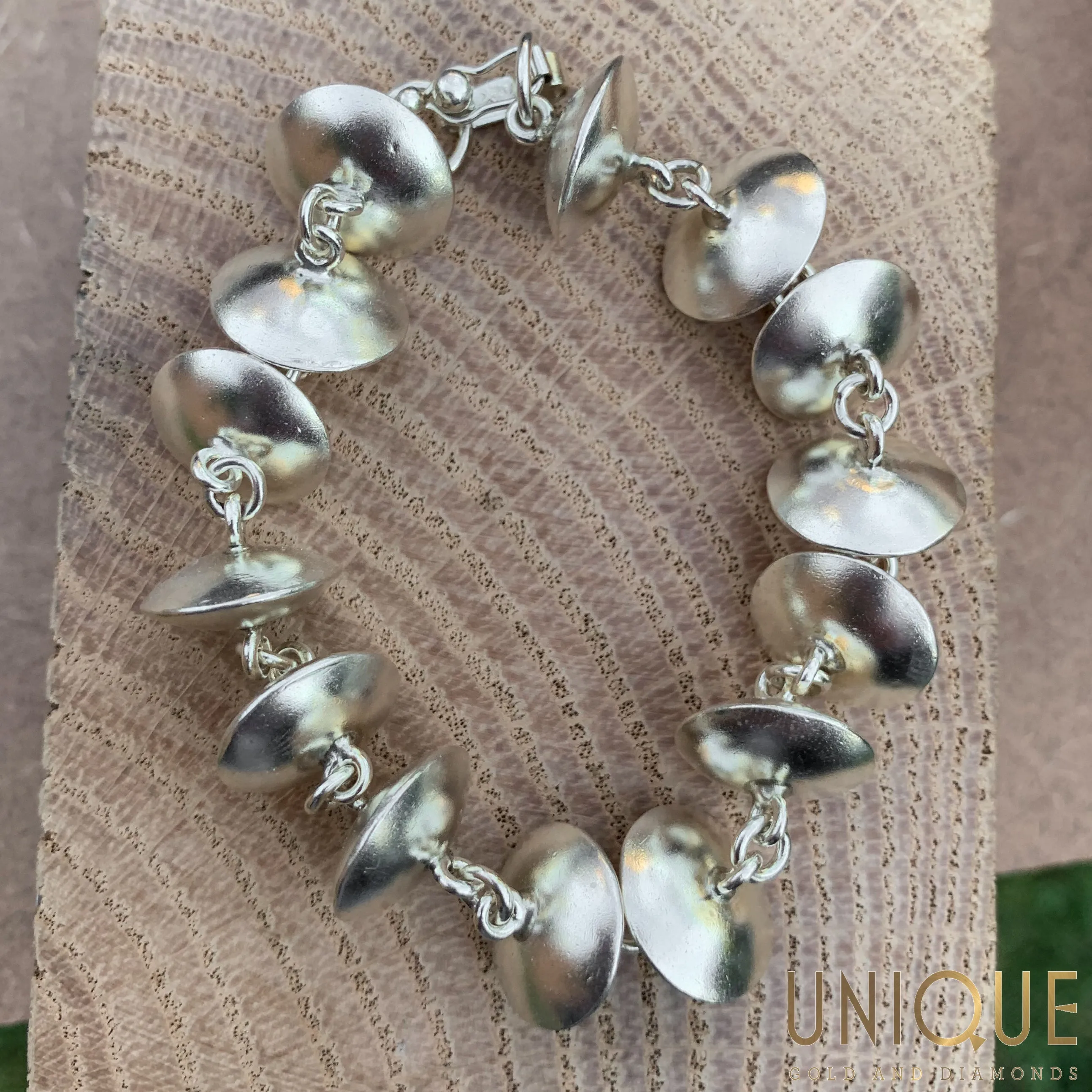 Vintage Sterling Silver Saucer Bead Bracelet