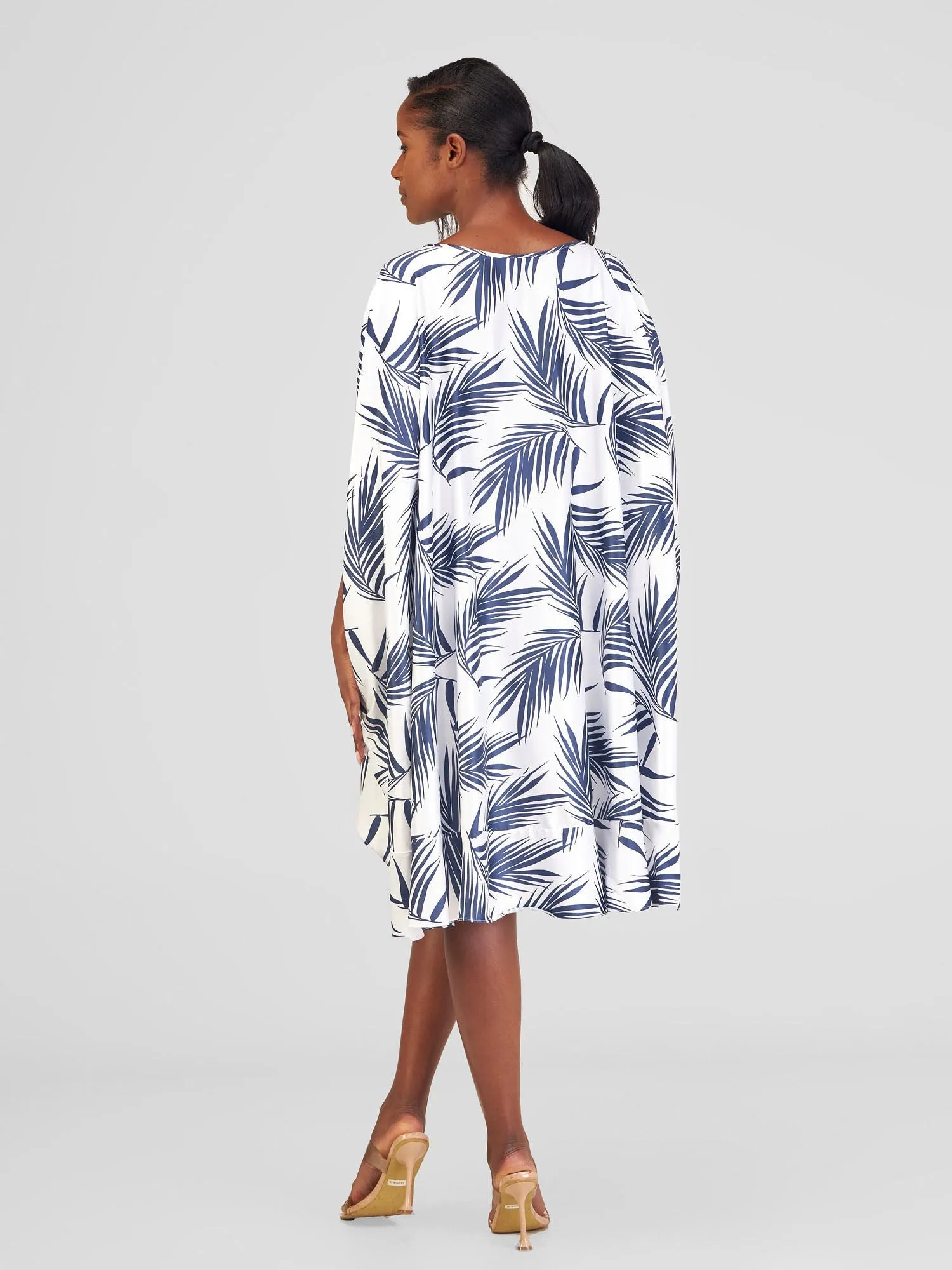 Vivo Alika Flounce Kaftan Top - White / Navy Siri Print